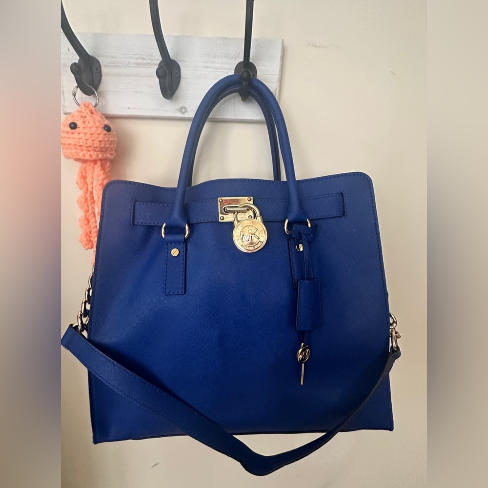 Michael Kors Hamilton Large Leather Saffiano Tote 💙💛🔐